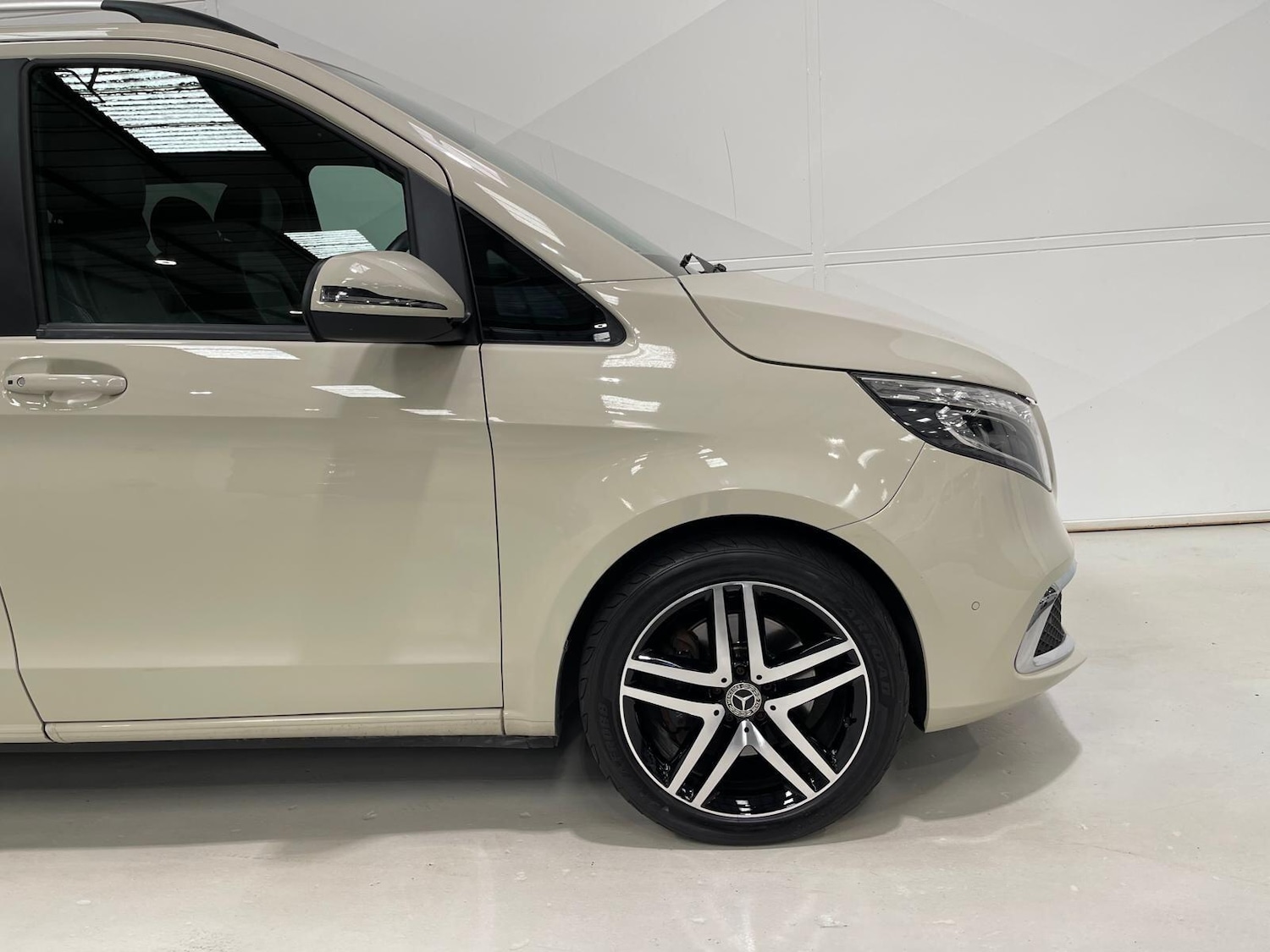 Used Mercedes-Benz V-Class 2022 for sale - 76398668: Photo 43