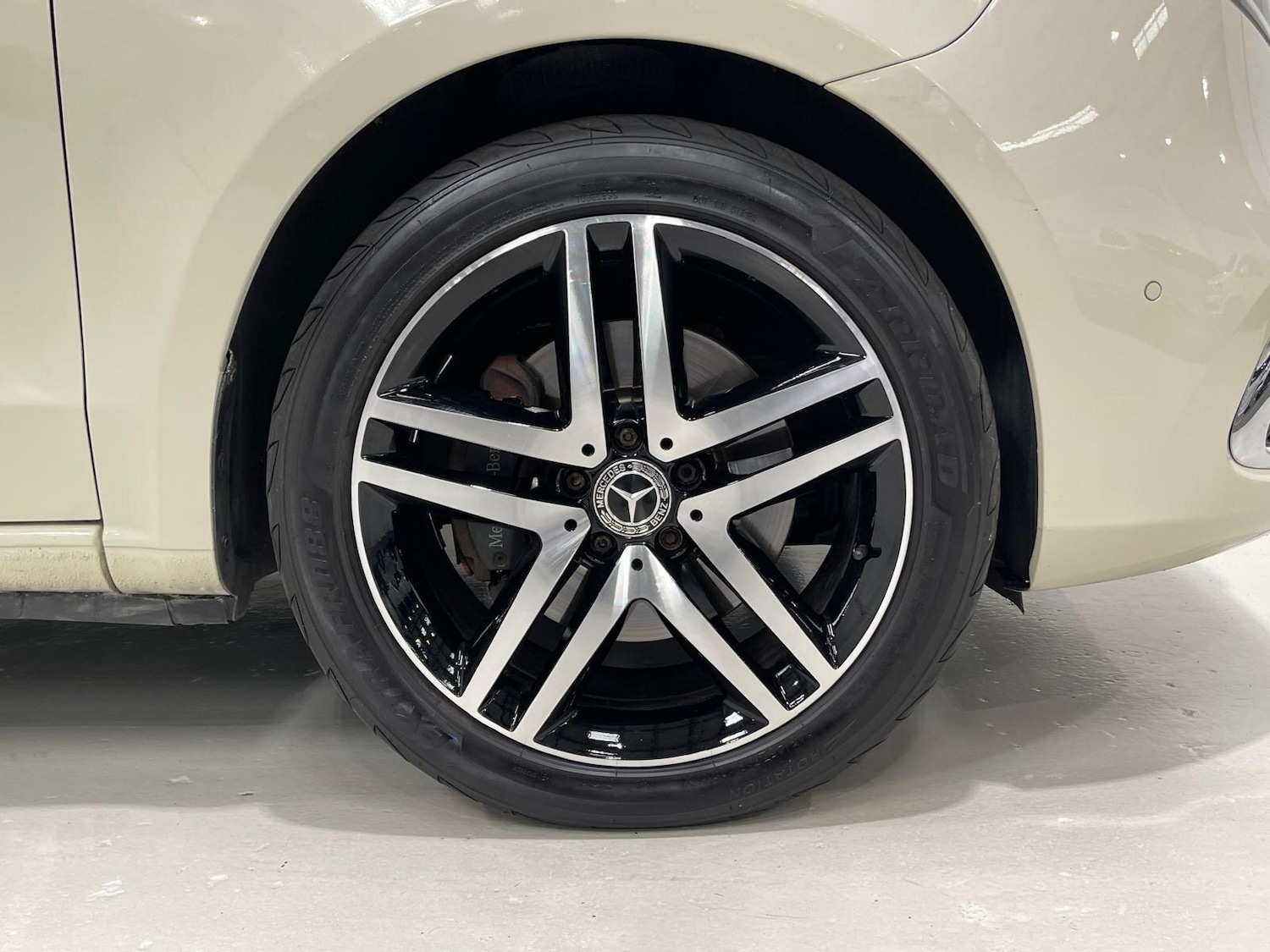 Used Mercedes-Benz V-Class 2022 for sale - 76398668: Photo 52