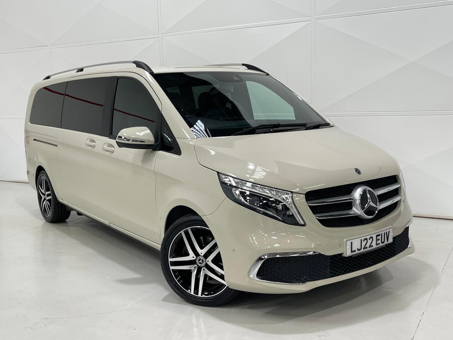 Used Mercedes-Benz V-Class 2022 for sale - 76398668: Photo 62