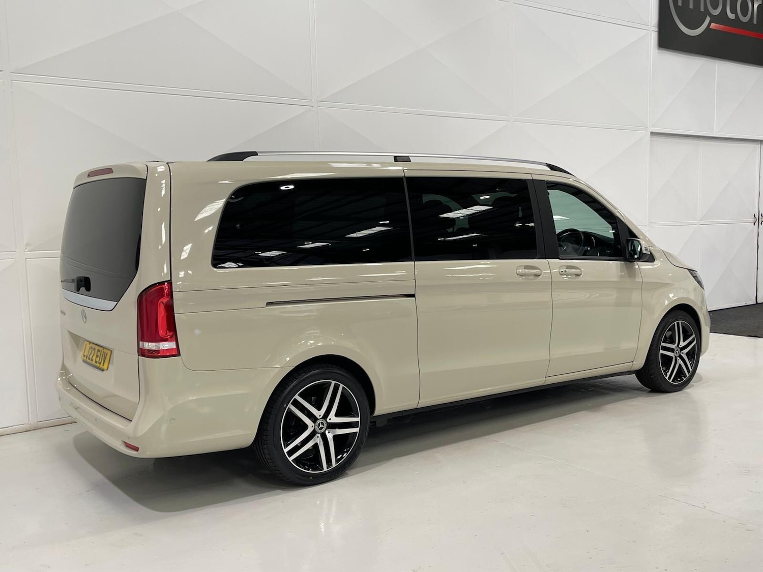 Used Mercedes-Benz V-Class 2022 for sale - 76398668: Photo 64