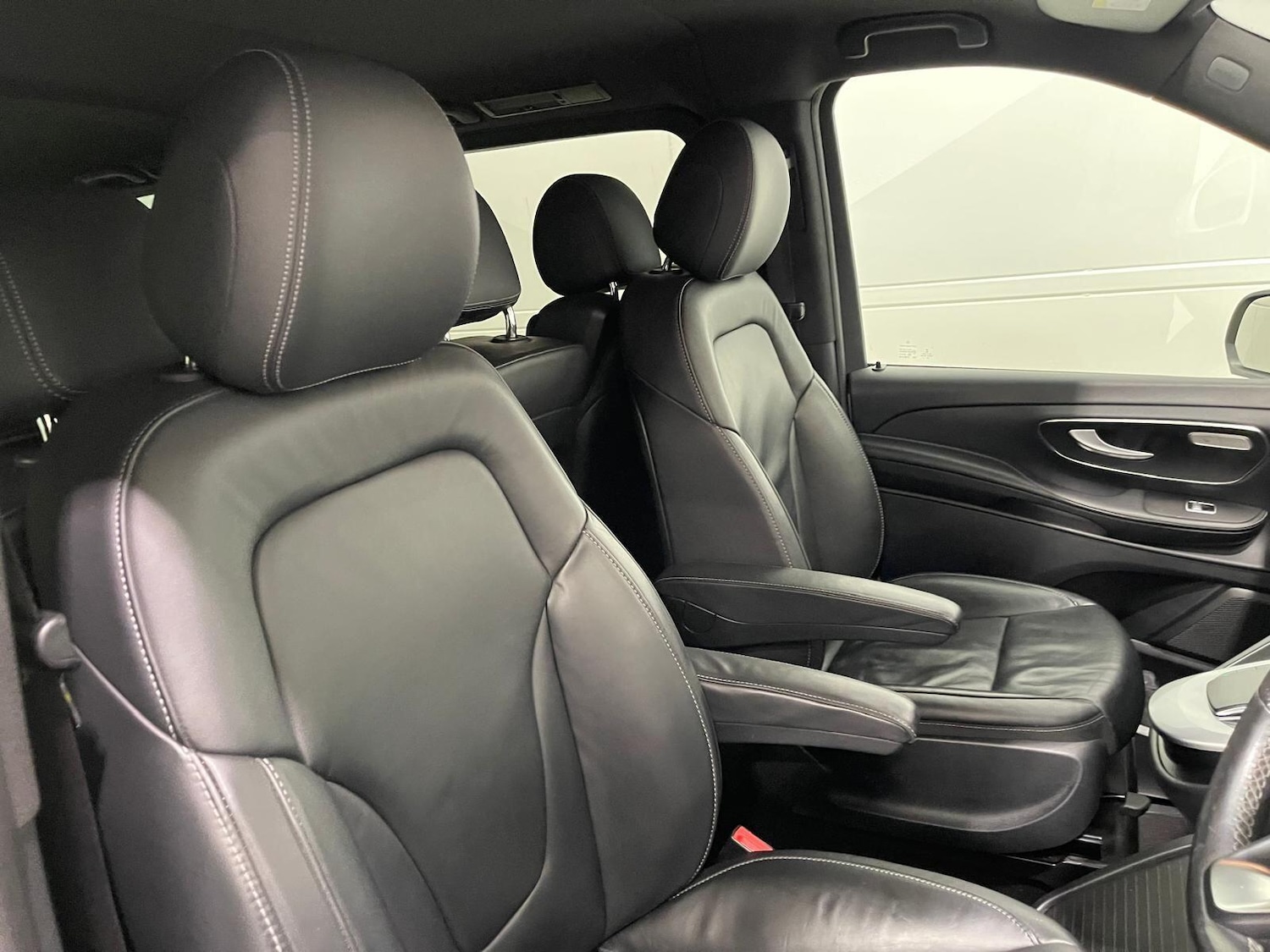 Used Mercedes-Benz V-Class 2022 for sale - 76398668: Photo 87