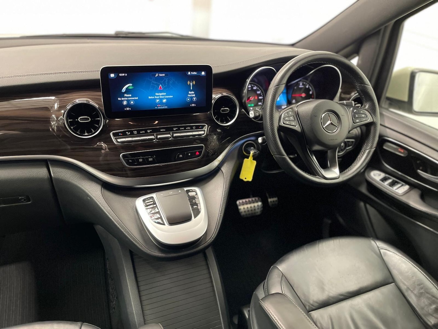 Used Mercedes-Benz V-Class 2022 for sale - 76398668: Photo 90