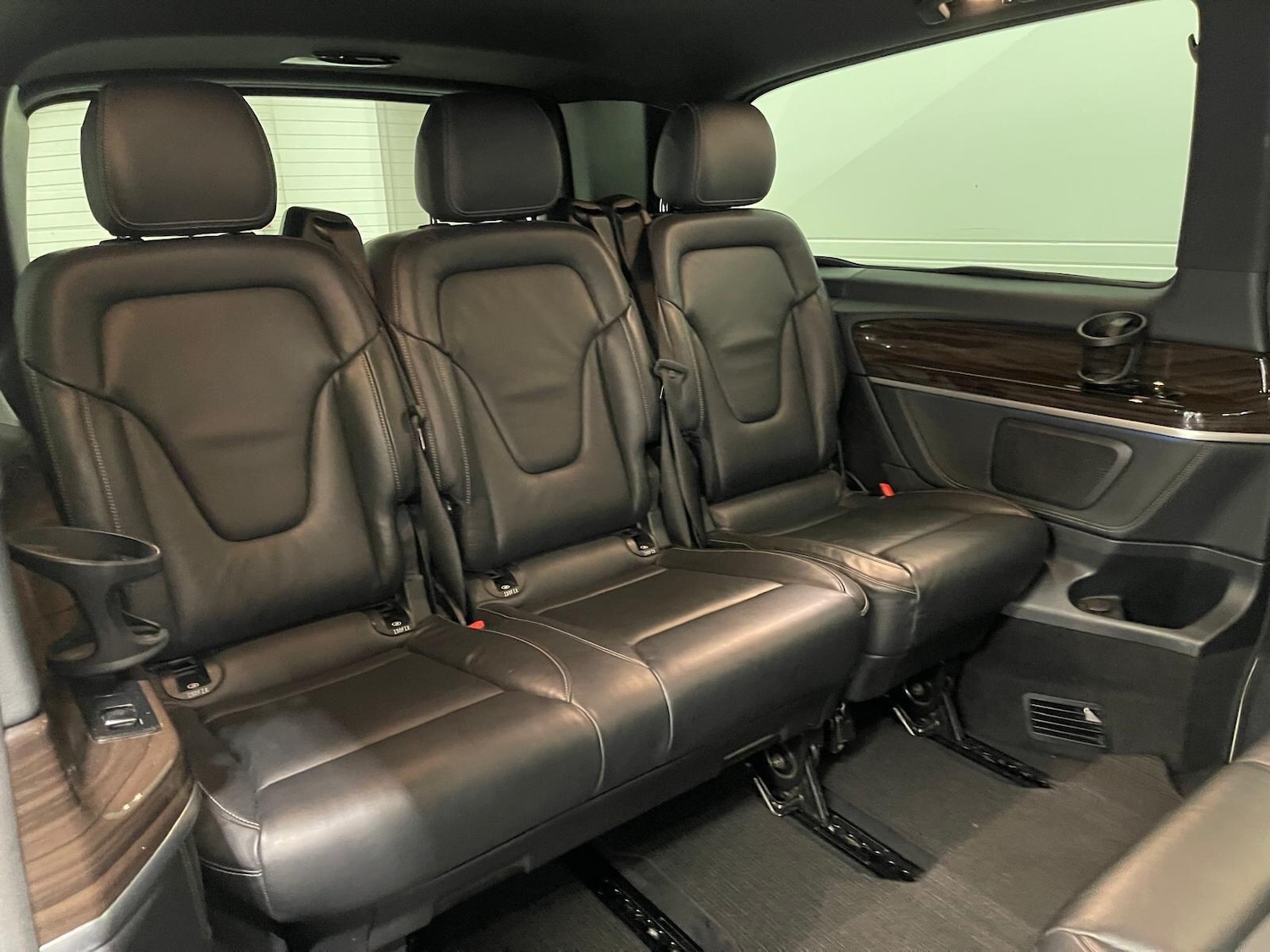 Used Mercedes-Benz V-Class 2022 for sale - 76398668: Photo 95