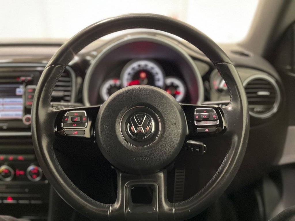 Used Volkswagen Beetle 2013 for sale - 76798029: Photo 11