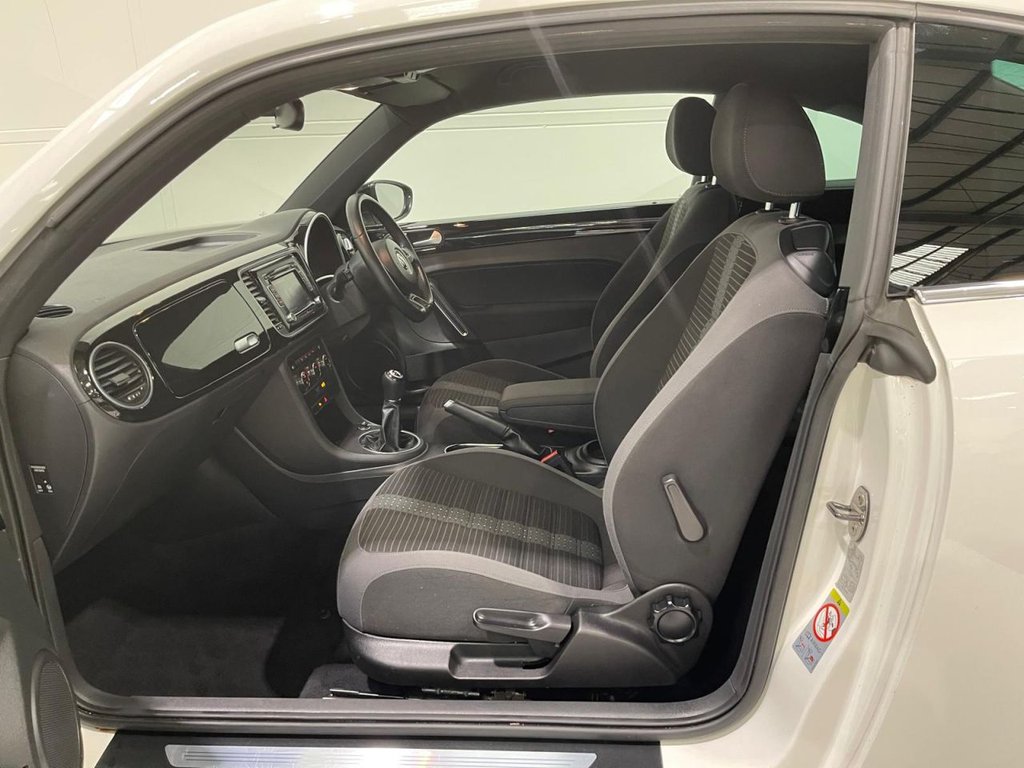 Used Volkswagen Beetle 2013 for sale - 76798029: Photo 23