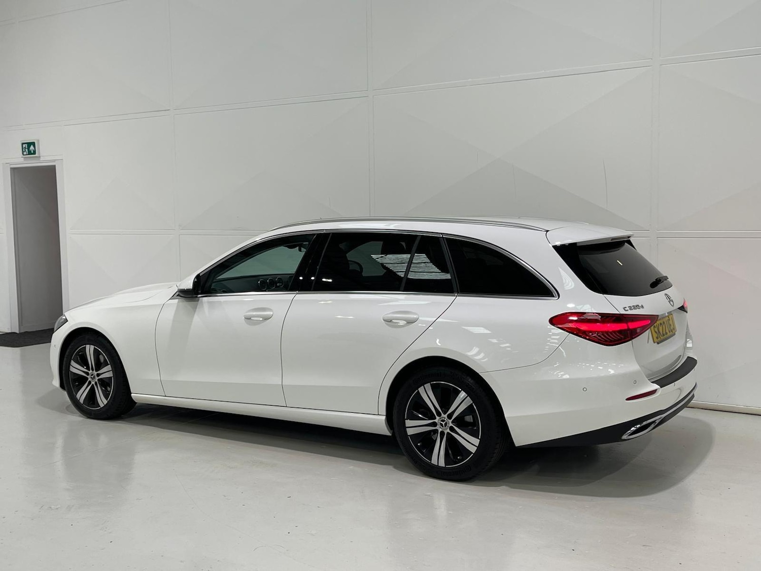 Used Mercedes-Benz C Class 2022 for sale - 76398950: Photo 5