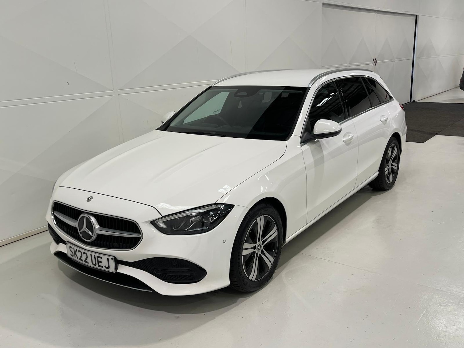 Used Mercedes-Benz C Class 2022 for sale - 76398950: Photo 7