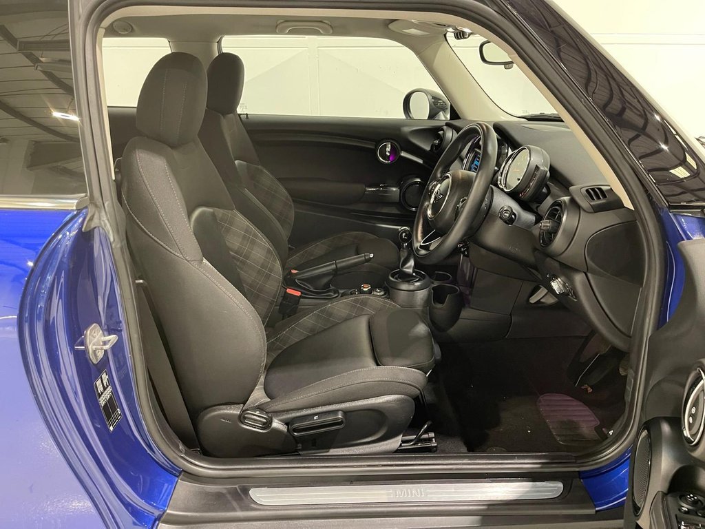 Used MINI Hatch 2018 for sale - 76867390: Photo 22