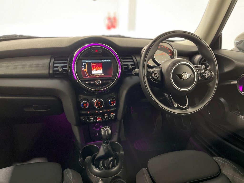 Used MINI Hatch 2018 for sale - 76867390: Photo 27