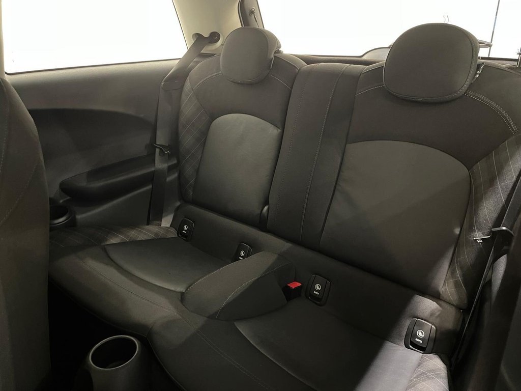 Used MINI Hatch 2018 for sale - 76867390: Photo 28