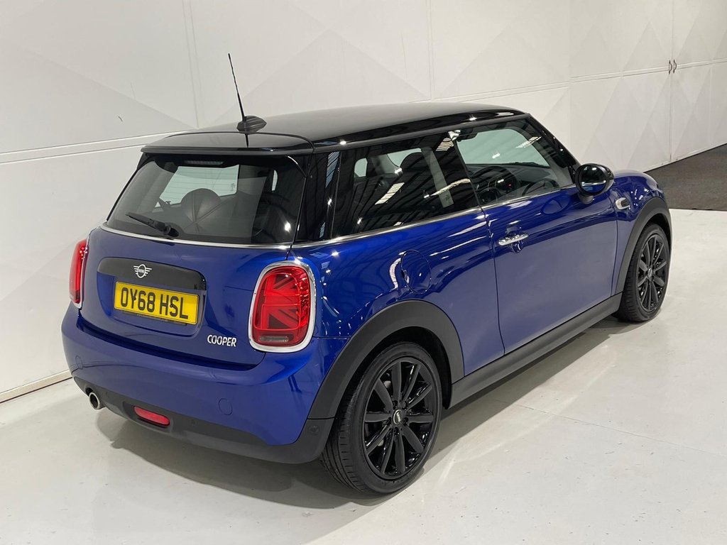 Used MINI Hatch 2018 for sale - 76867390: Photo 32