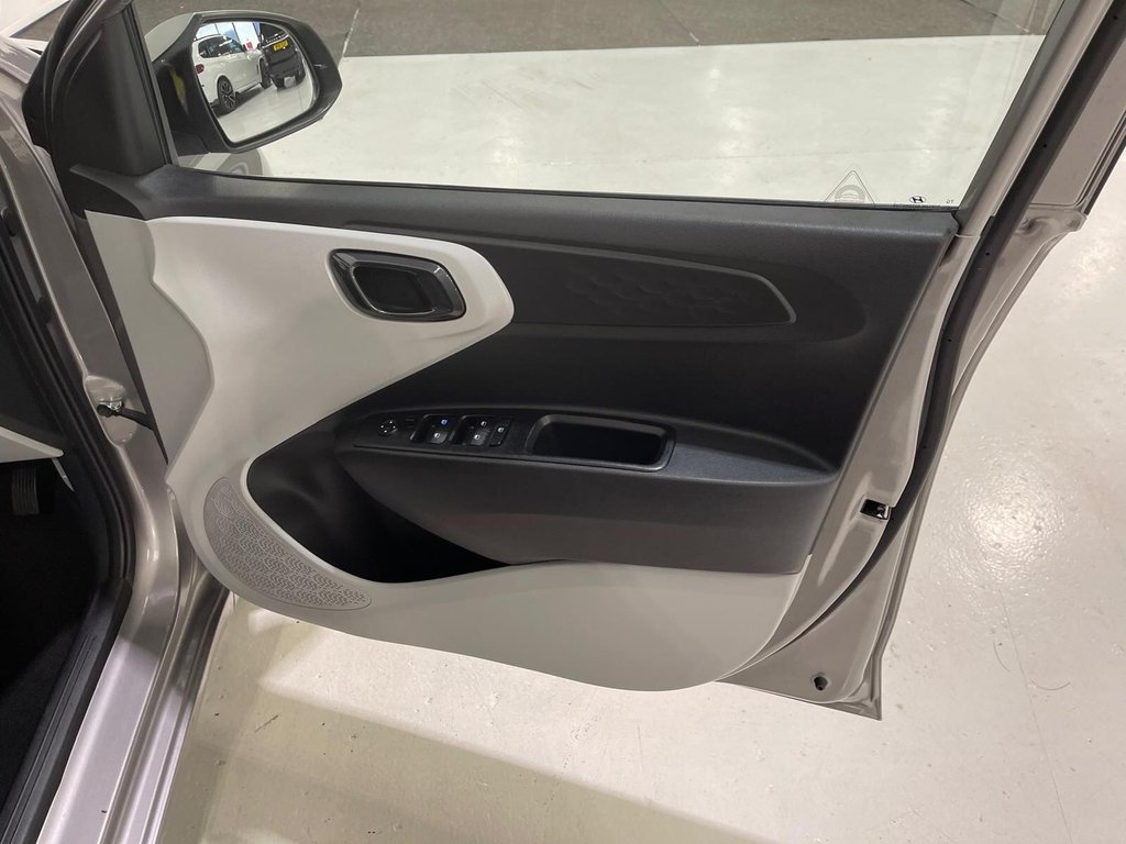 Used Hyundai i10 2022 for sale - 76665743: Photo 23