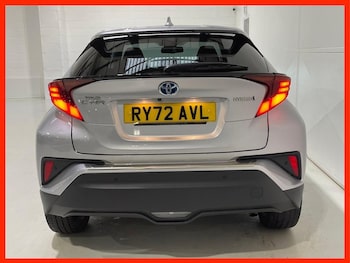 Used Toyota C-HR 2023 for sale - 78016998: Photo