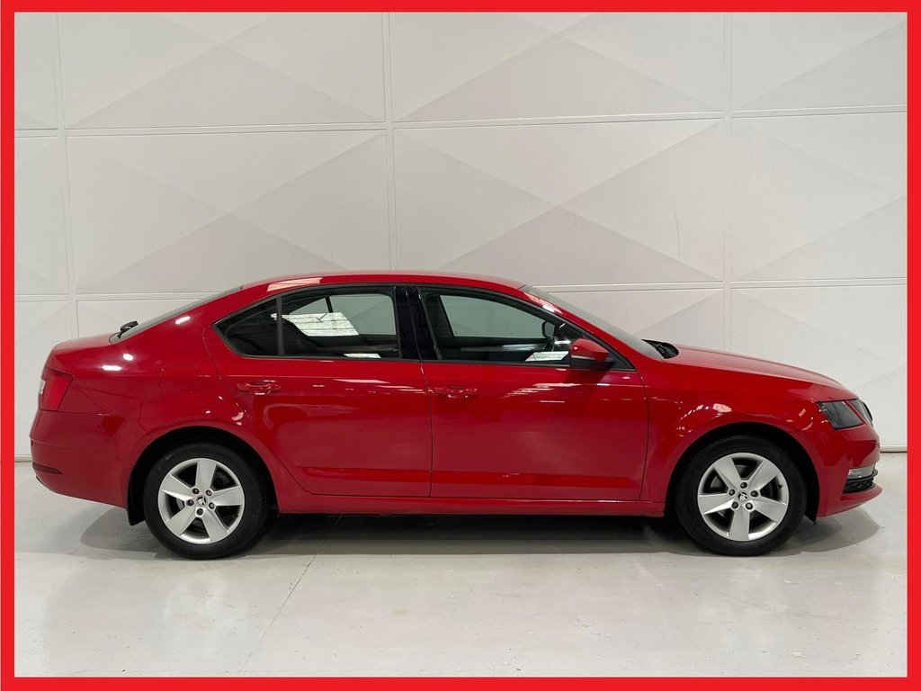 Used Skoda Octavia 2017 for sale - 78016989: Photo 2