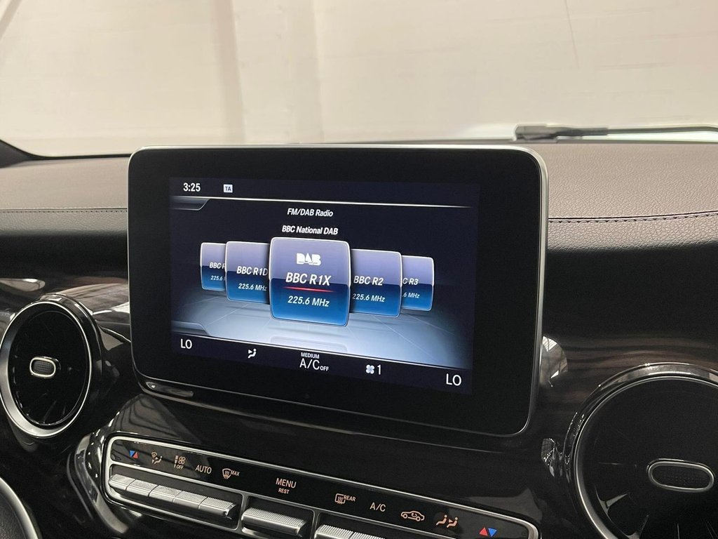 Used Mercedes-Benz V-Class 2020 for sale - 77226971: Photo 18