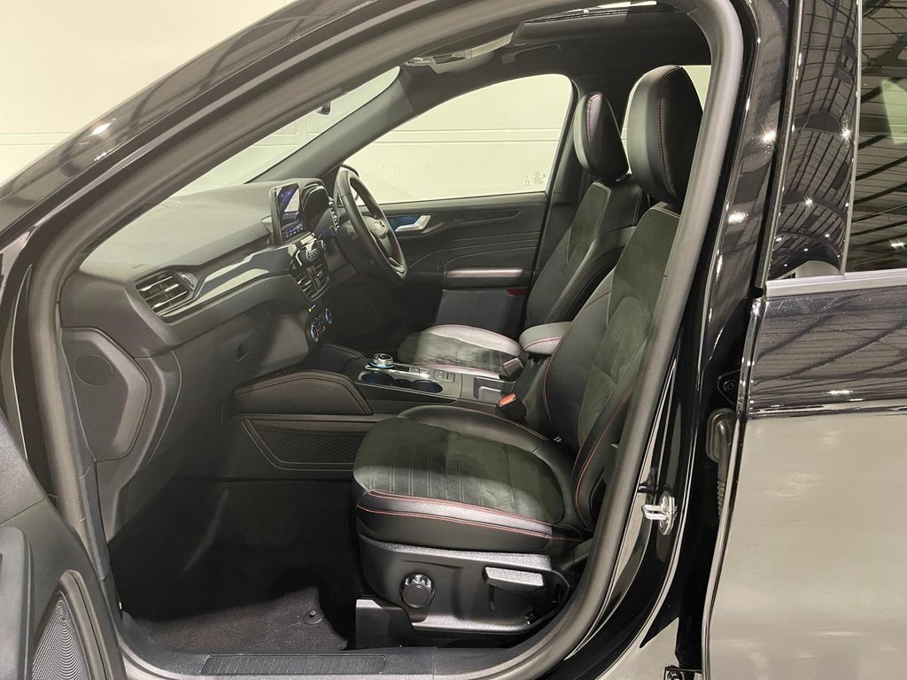 Used Ford Kuga 2024 for sale - 76923240: Photo 31