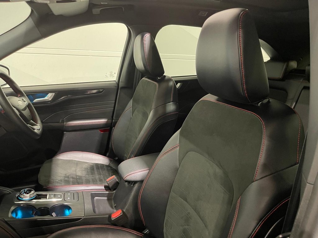 Used Ford Kuga 2024 for sale - 76923240: Photo 32