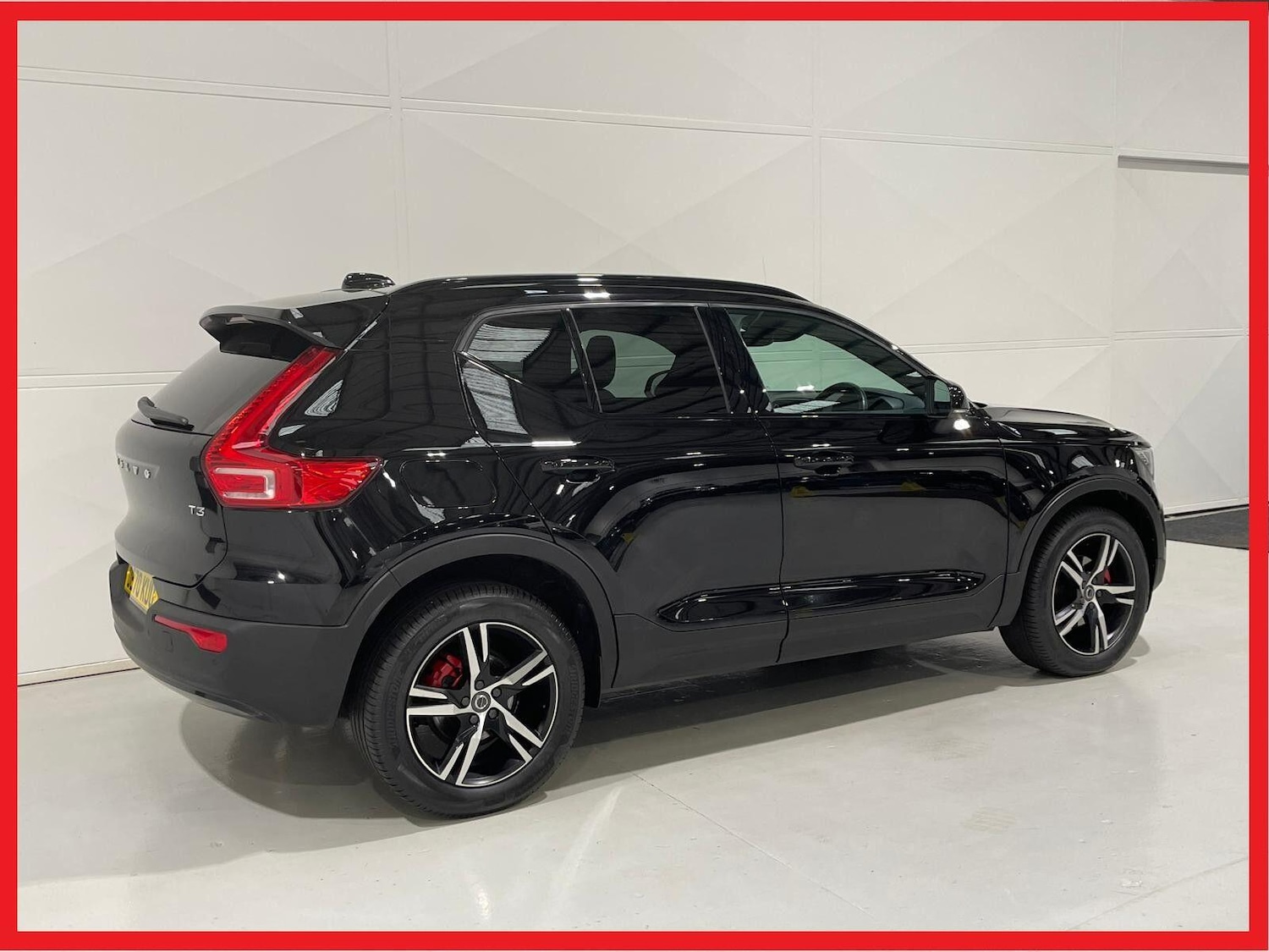 Used Volvo XC40 2020 for sale - 76398971: Photo 3