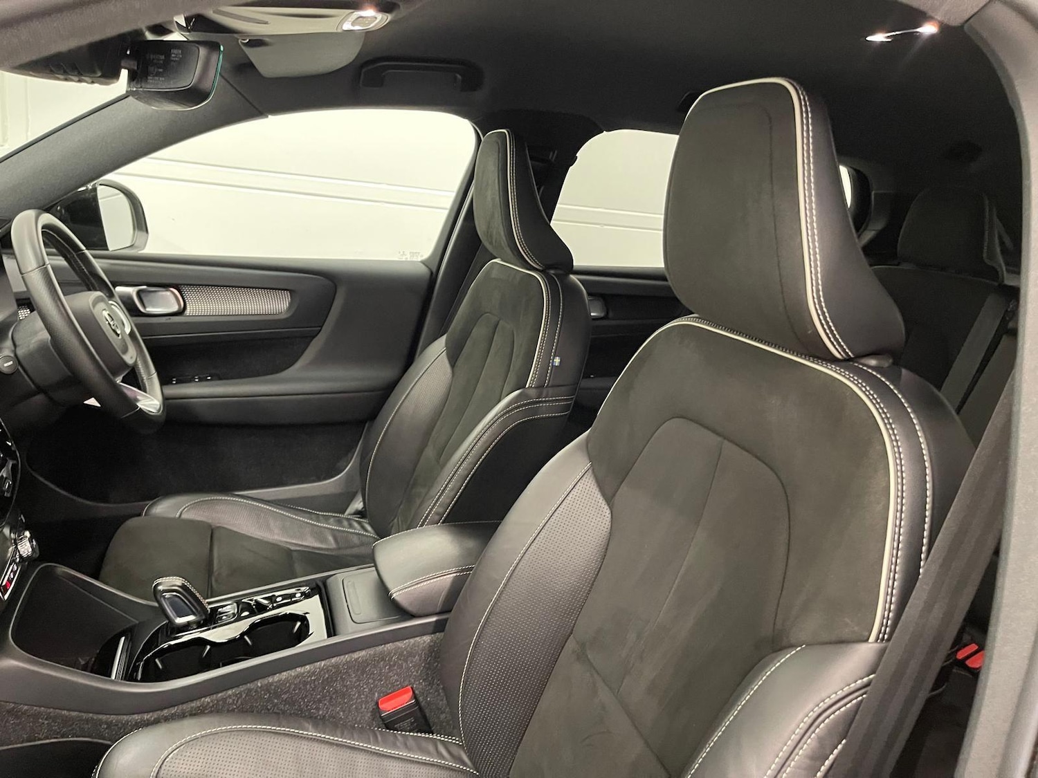 Used Volvo XC40 2020 for sale - 76398971: Photo 82