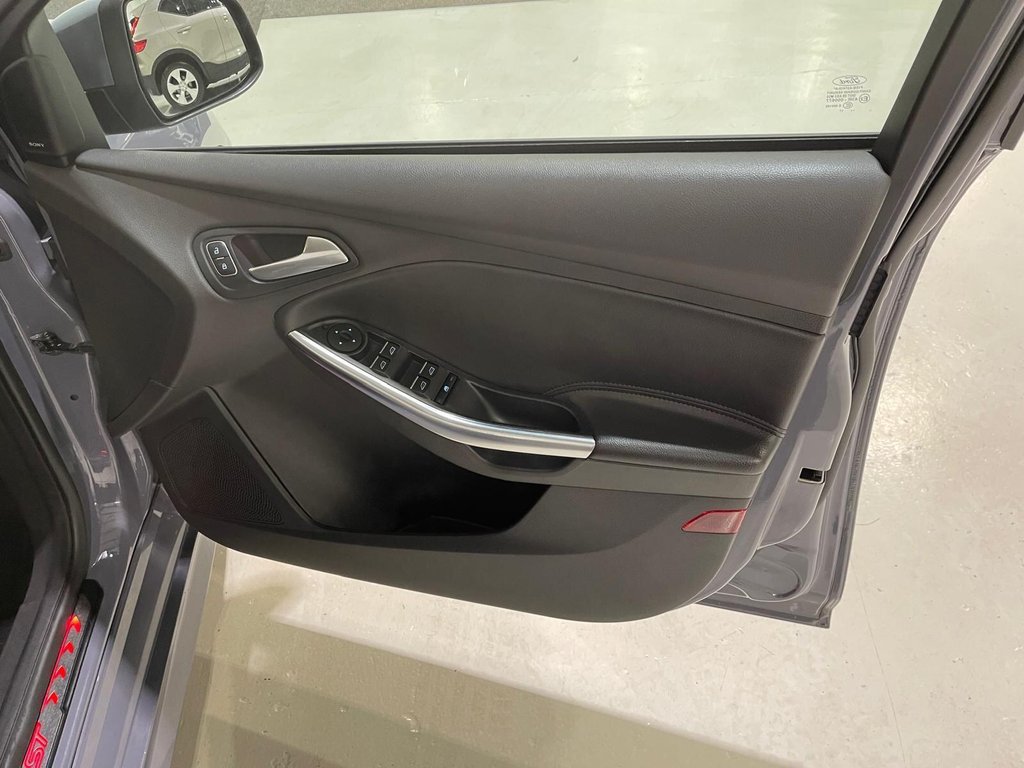 Used Ford Focus 2017 for sale - 76841681: Photo 21