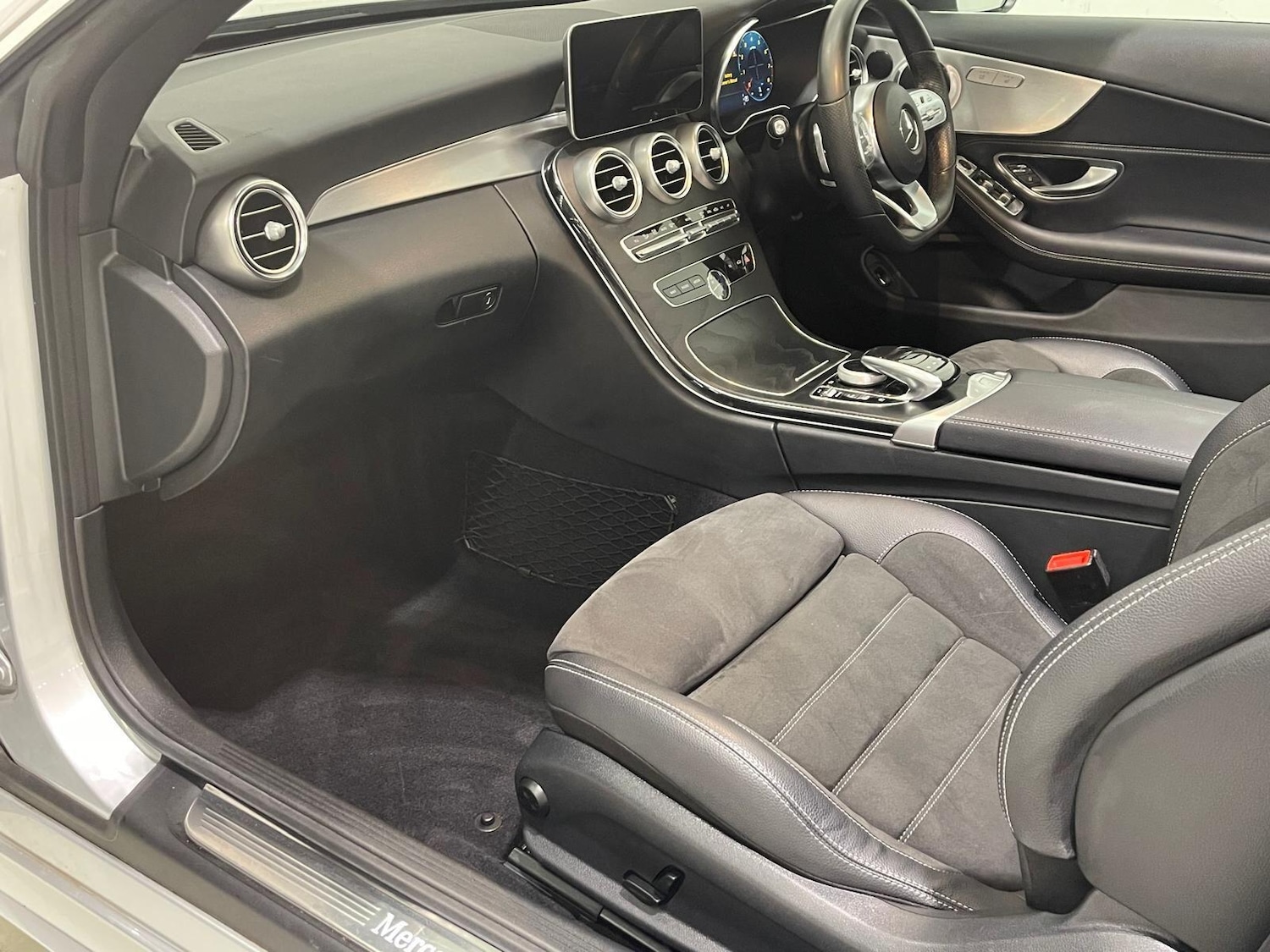 Used Mercedes-Benz C Class 2019 for sale - 76433274: Photo 36