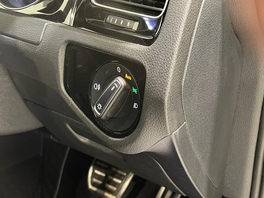 Used Volkswagen Golf 2016 for sale - 76481973: Photo 22