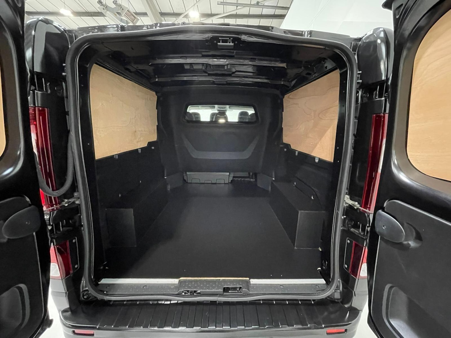 Used Renault Trafic 2024 for sale - 76398426: Photo 46