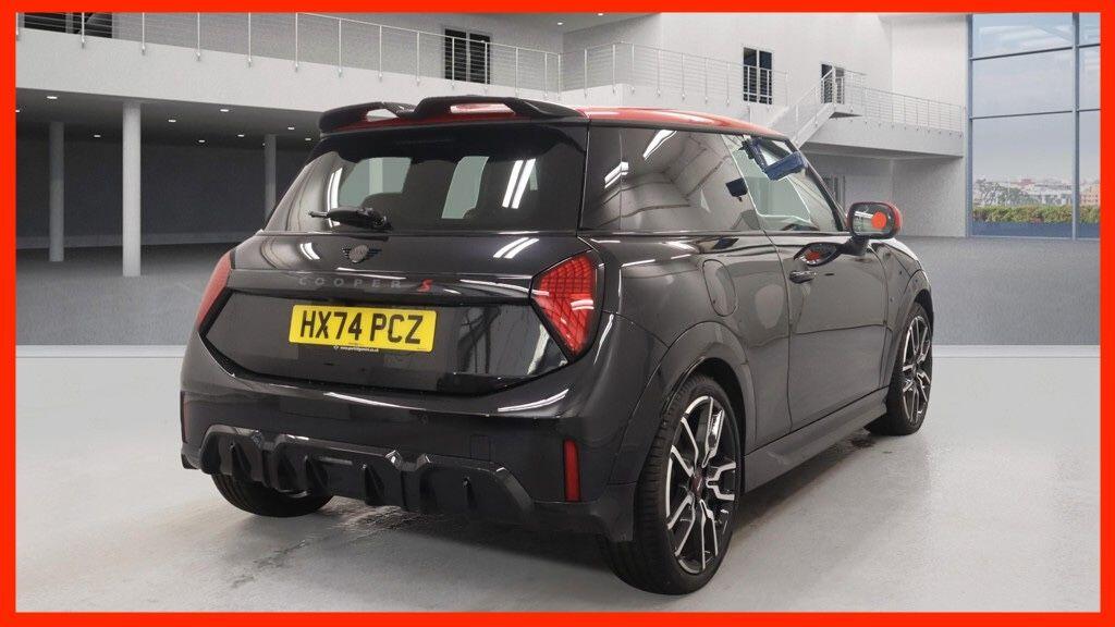Used MINI Cooper 2024 for sale - 76397876: Photo 3