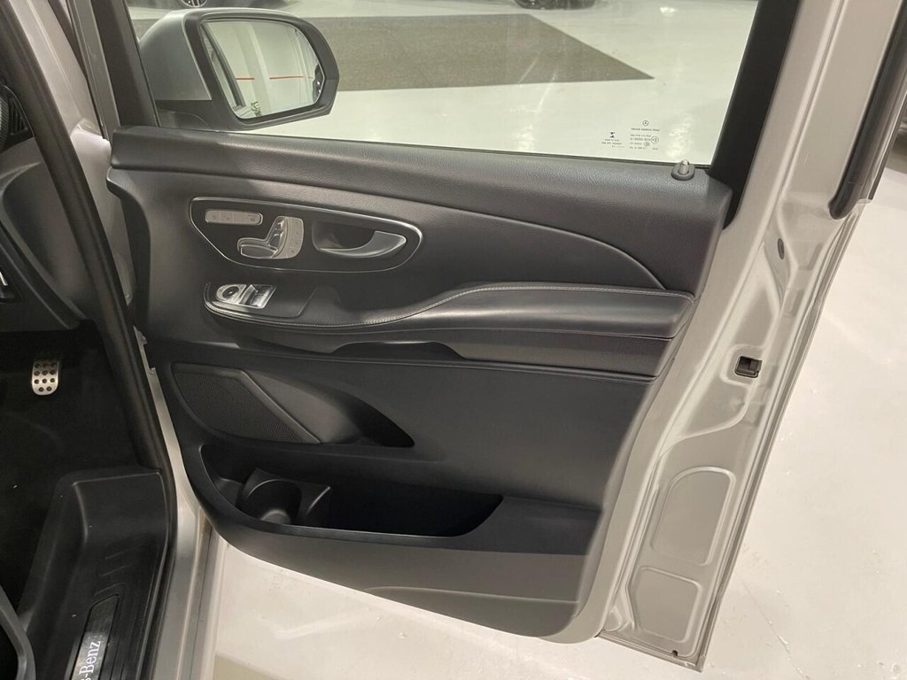 Used Mercedes-Benz V-Class 2019 for sale - 76495897: Photo 26