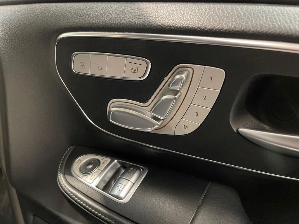 Used Mercedes-Benz V-Class 2019 for sale - 76495897: Photo 27