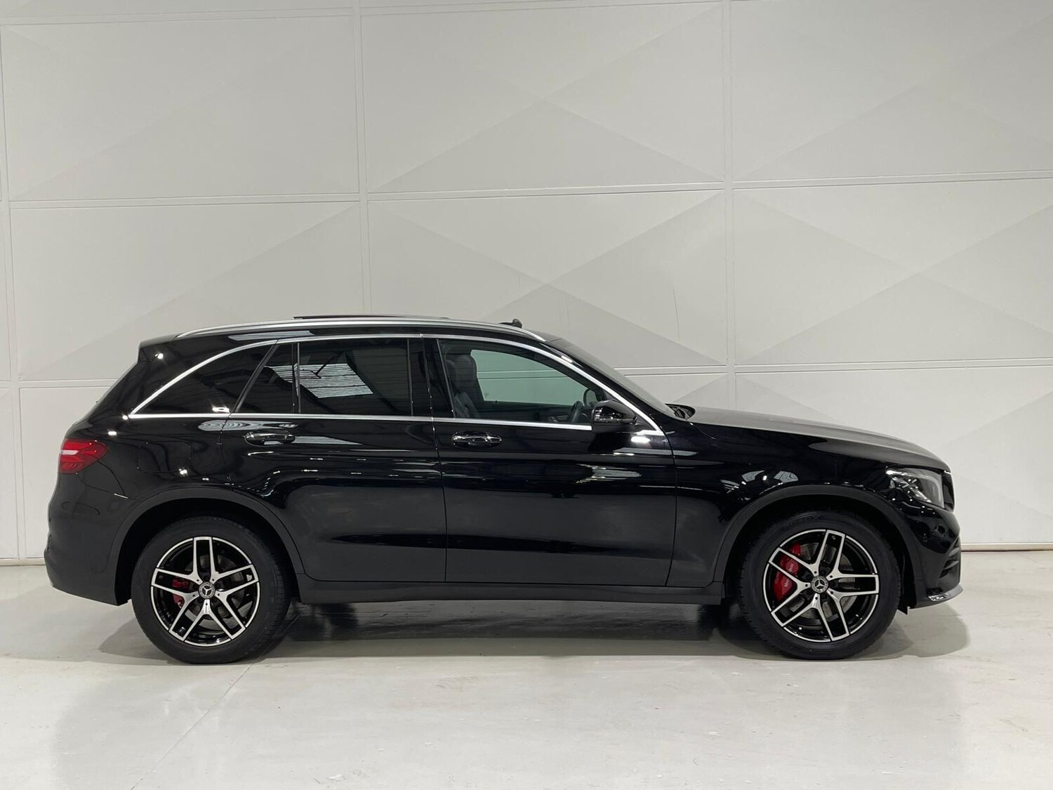 Used Mercedes-Benz GLC 2019 for sale - 76398236: Photo 59