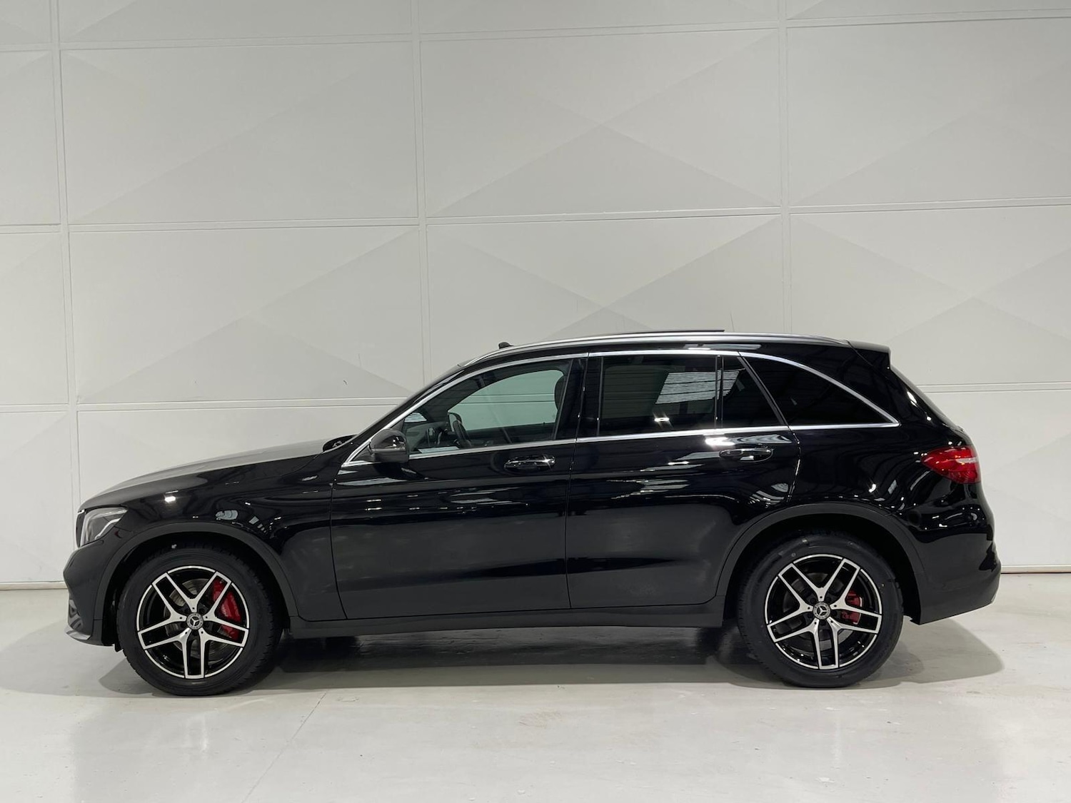 Used Mercedes-Benz GLC 2019 for sale - 76398236: Photo 63