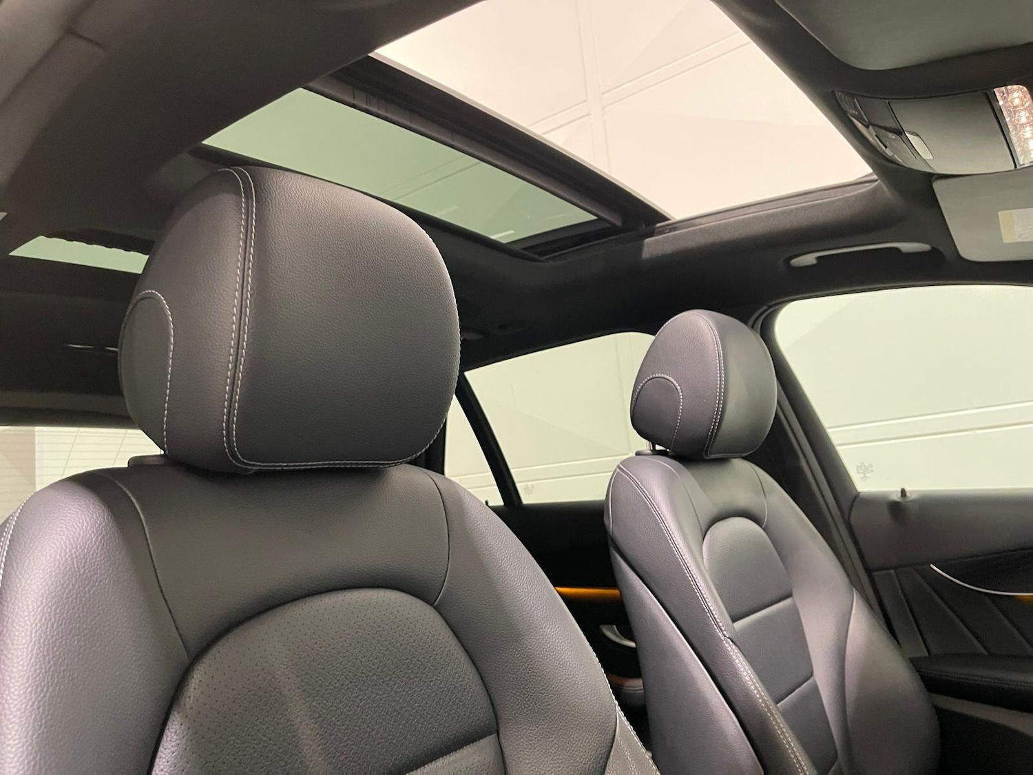 Used Mercedes-Benz GLC 2019 for sale - 76398236: Photo 82