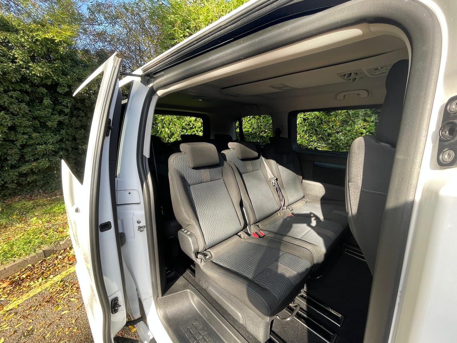 Used Peugeot Traveller 2020 for sale - 76399015: Photo 16