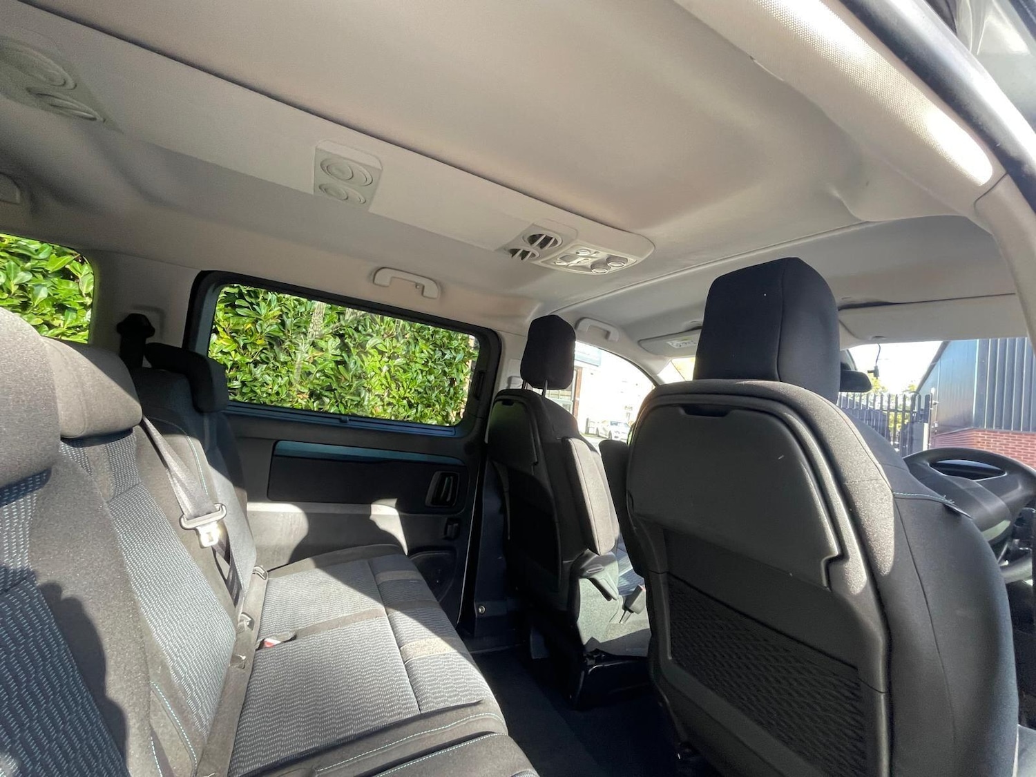 Used Peugeot Traveller 2020 for sale - 76399015: Photo 17