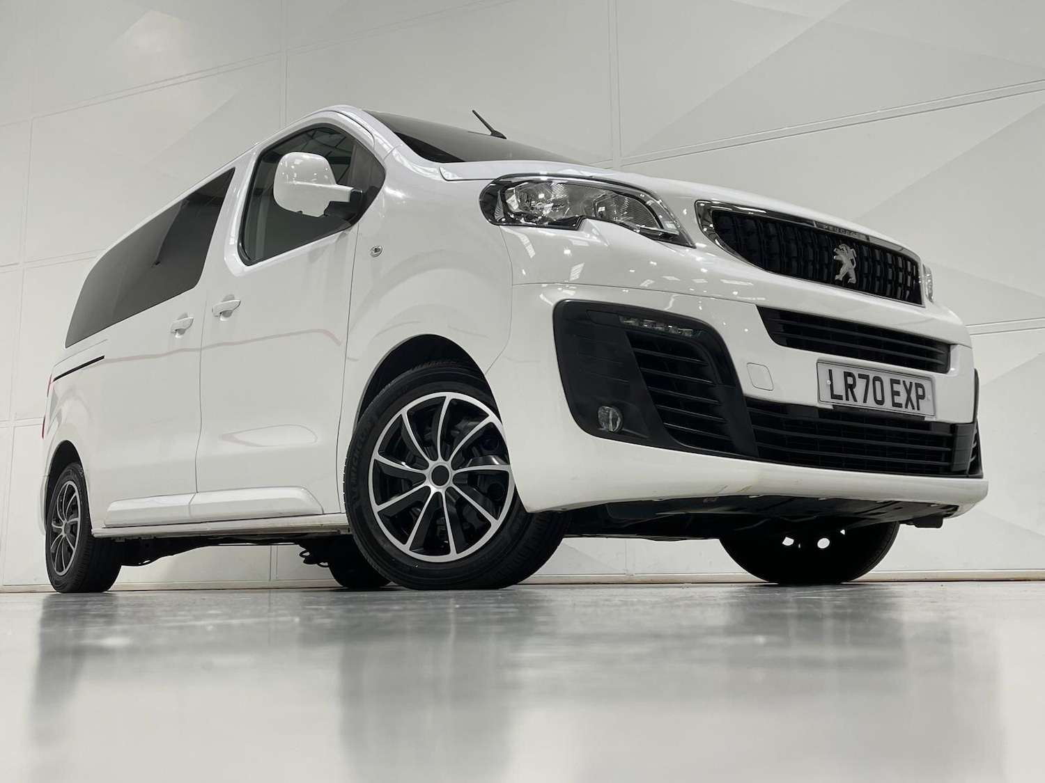 Used Peugeot Traveller 2020 for sale - 76399015: Photo 36