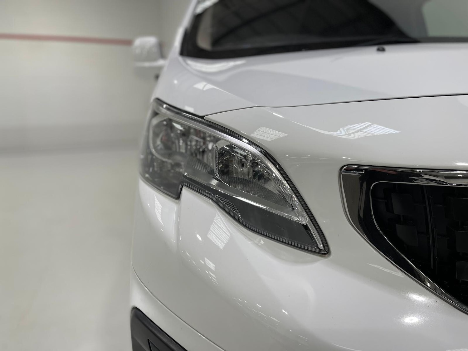 Used Peugeot Traveller 2020 for sale - 76399015: Photo 40