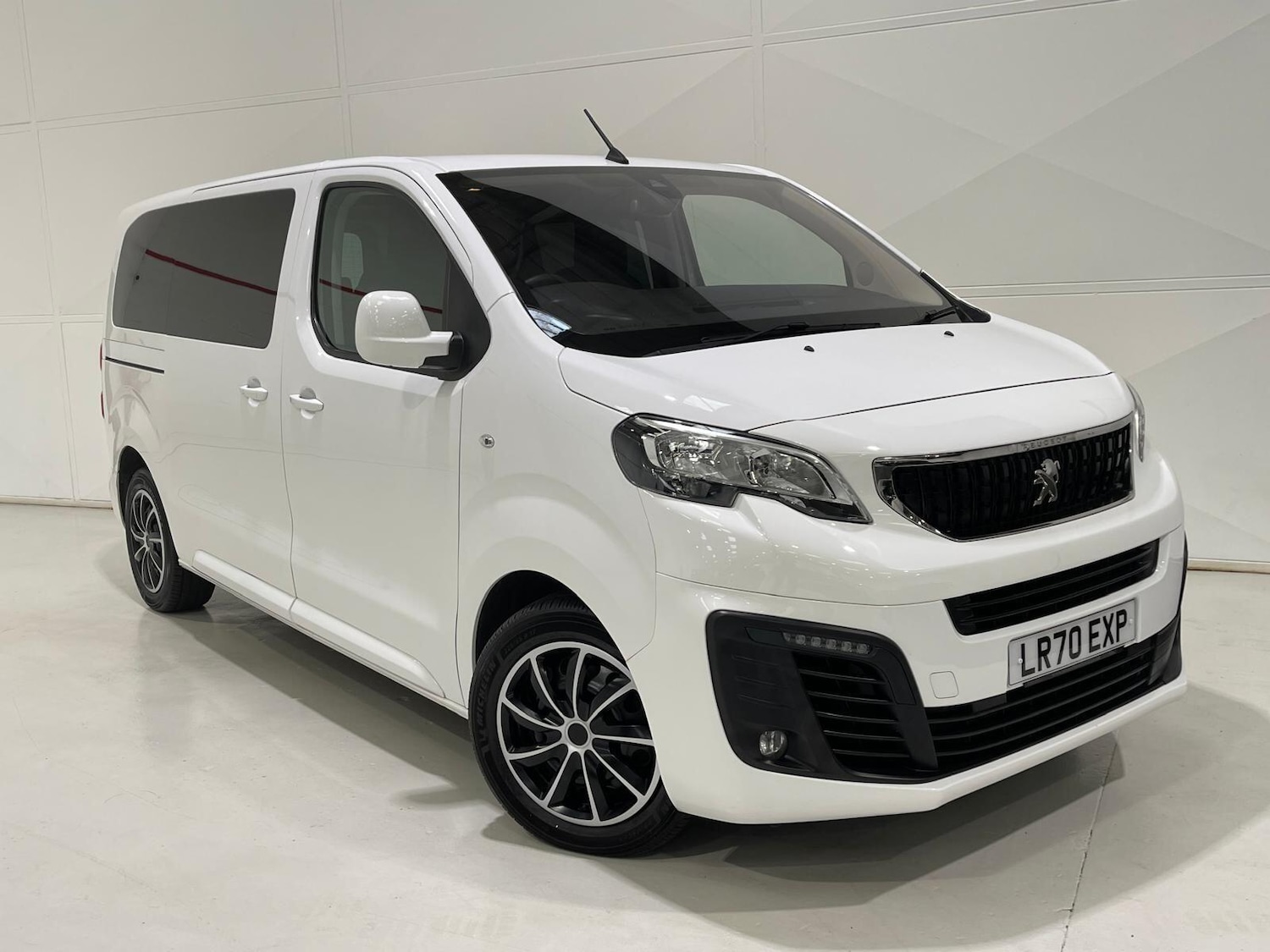 Used Peugeot Traveller 2020 for sale - 76399015: Photo 58