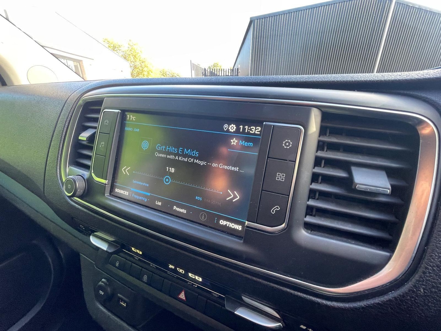 Used Peugeot Traveller 2020 for sale - 76399015: Photo 9