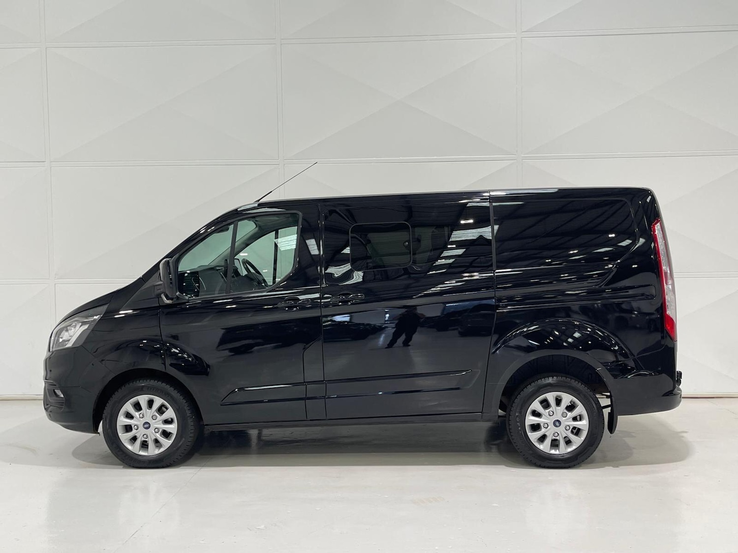 Used Ford Transit Custom 2022 for sale - 76398635: Photo 64