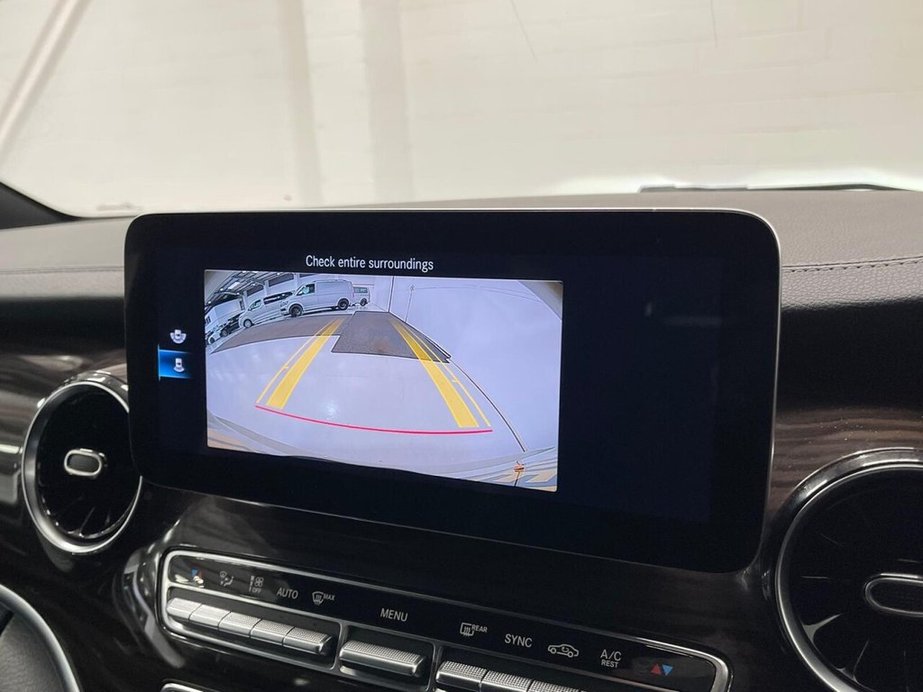 Used Mercedes-Benz V-Class 2022 for sale - 76481534: Photo 14