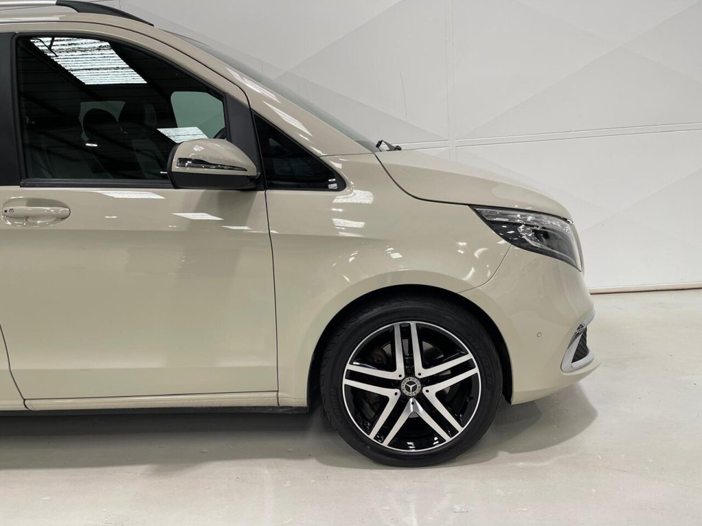 Used Mercedes-Benz V-Class 2022 for sale - 76481534: Photo 43