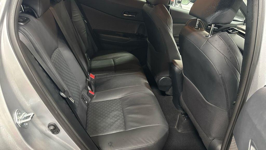 Used Toyota C-HR 2023 for sale - 76725080: Photo 10