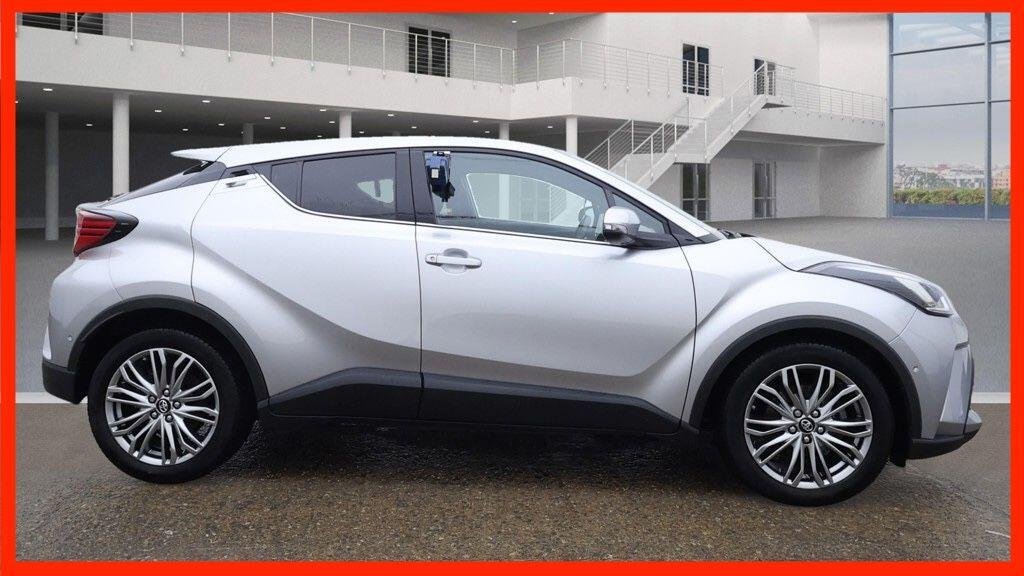 Used Toyota C-HR 2023 for sale - 76725080: Photo 2