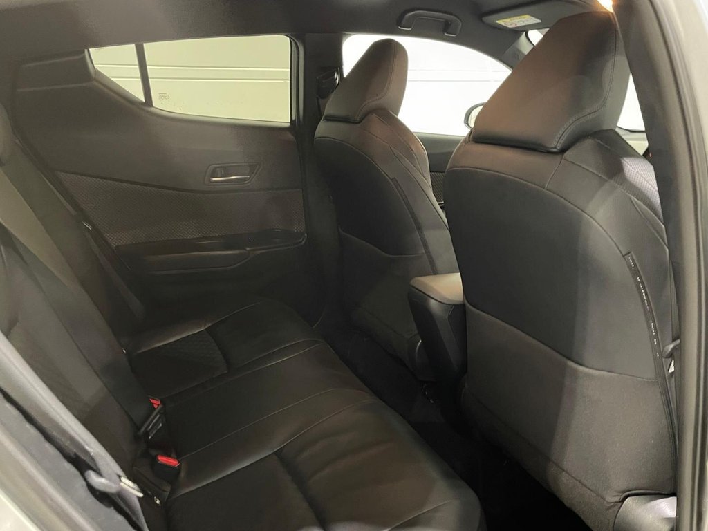 Used Toyota C-HR 2023 for sale - 76725080: Photo 33