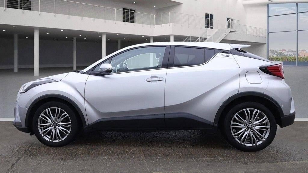 Used Toyota C-HR 2023 for sale - 76725080: Photo 5