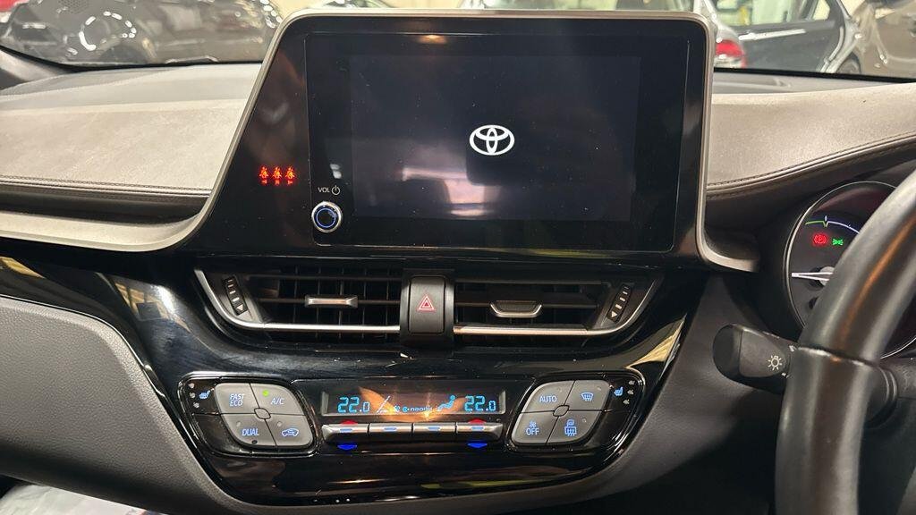 Used Toyota C-HR 2023 for sale - 76725080: Photo 7