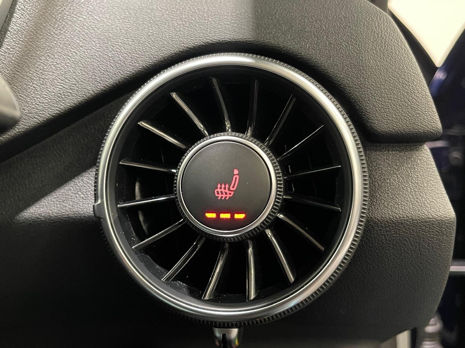 Used Audi TT 2021 for sale - 76398609: Photo 24