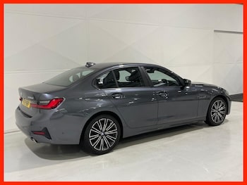 Used BMW 3 Series 2019 for sale - 76900881: Photo