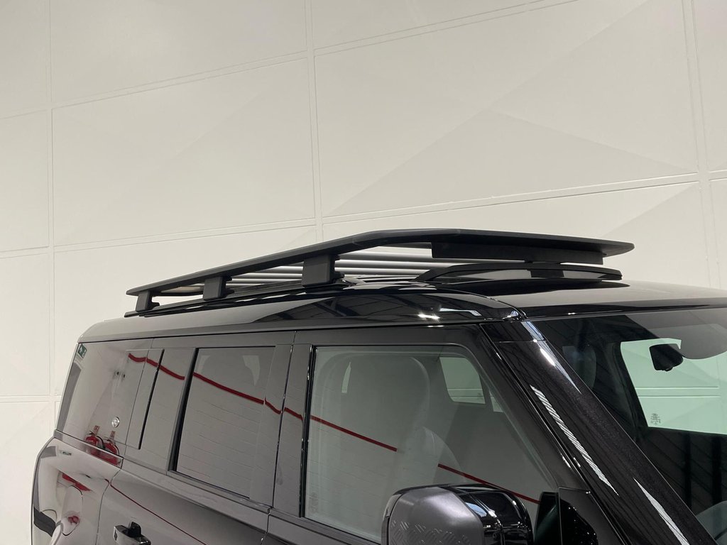 Used Land Rover Defender 130 2023 for sale - 76558882: Photo 11